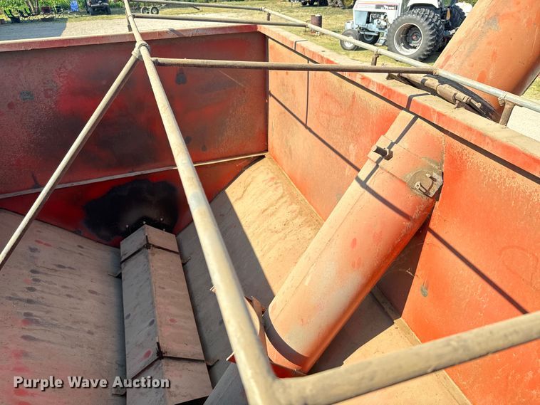 image for item DX3454 Wilkins grain cart