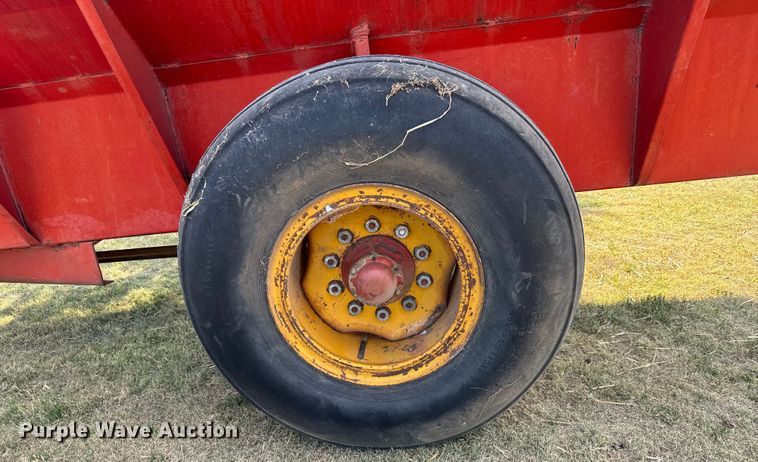 image for item DX3454 Wilkins grain cart