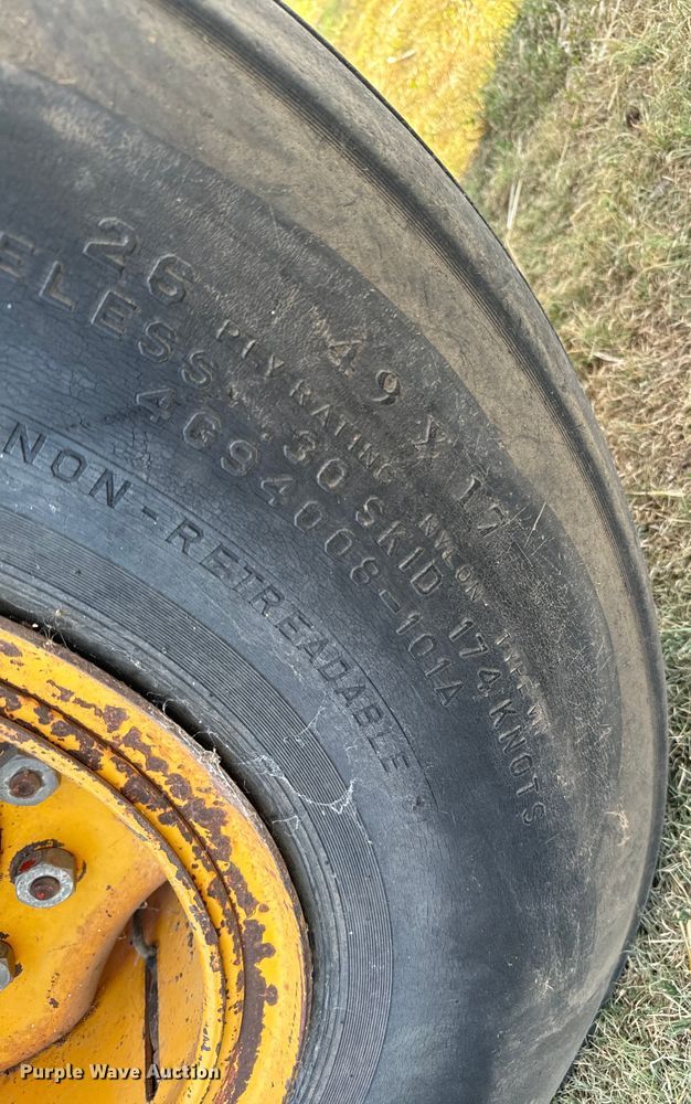 image for item DX3454 Wilkins grain cart