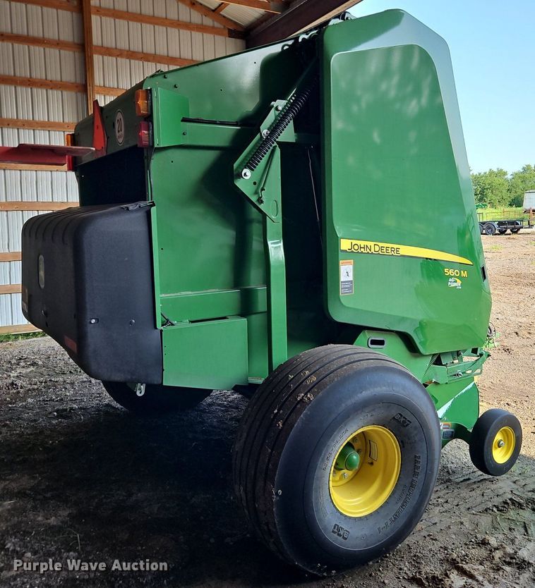 image for item EI3963 2022 John Deere 560M round baler