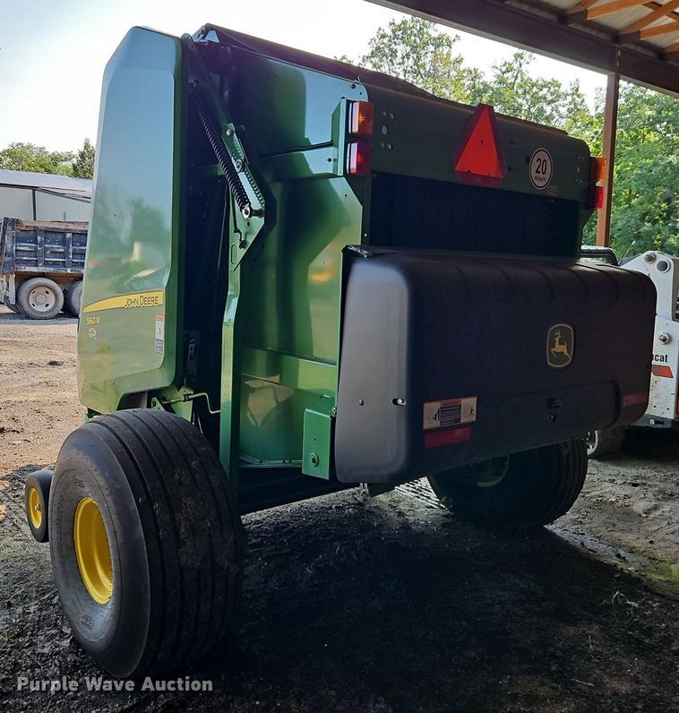 image for item EI3963 2022 John Deere 560M round baler