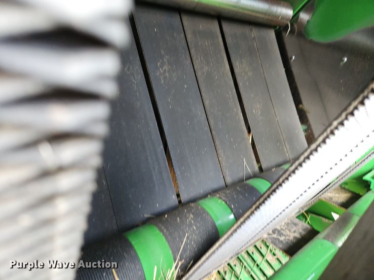 image for item EI3963 2022 John Deere 560M round baler