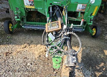 image for item EI3963 2022 John Deere 560M round baler