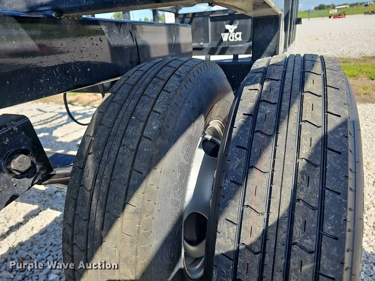 image for item EJ5758 2024 Hay Runner  HRM 242 hay bale trailer