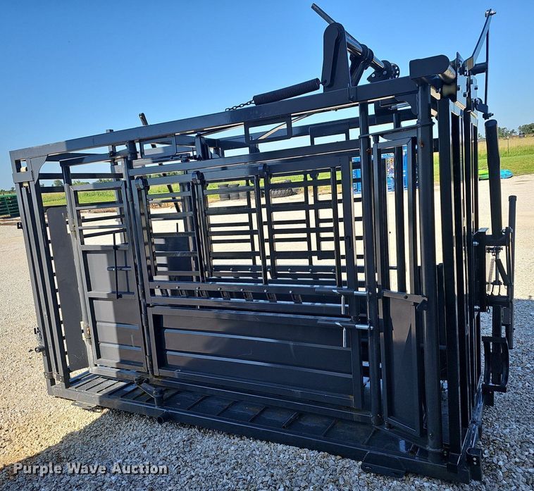 image for item EJ5759 2024 Rancher  livestock squeeze chute