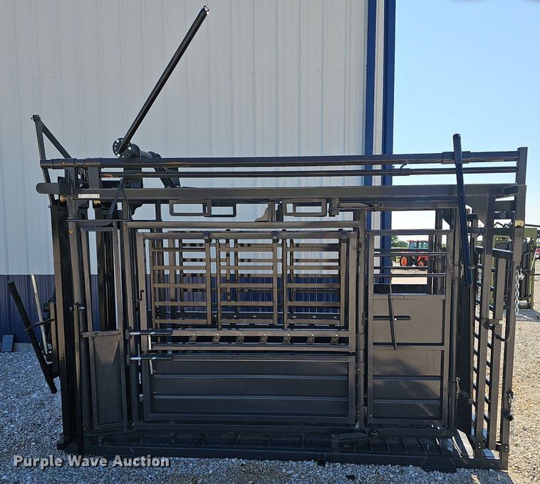 image for item EJ5759 2024 Rancher  livestock squeeze chute