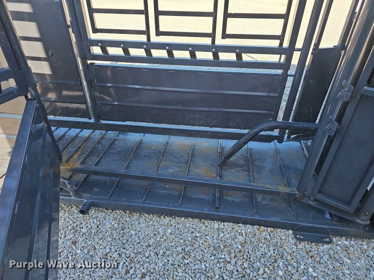 image for item EJ5759 2024 Rancher  livestock squeeze chute