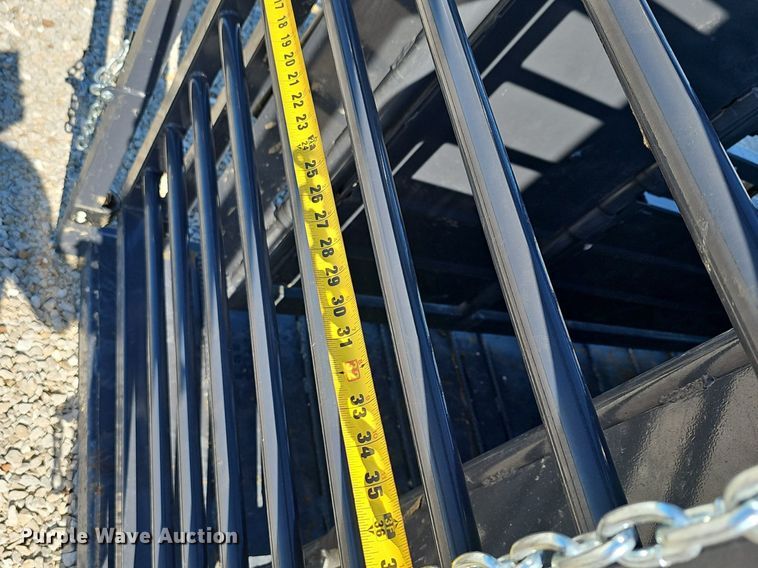 image for item EJ5759 2024 Rancher  livestock squeeze chute