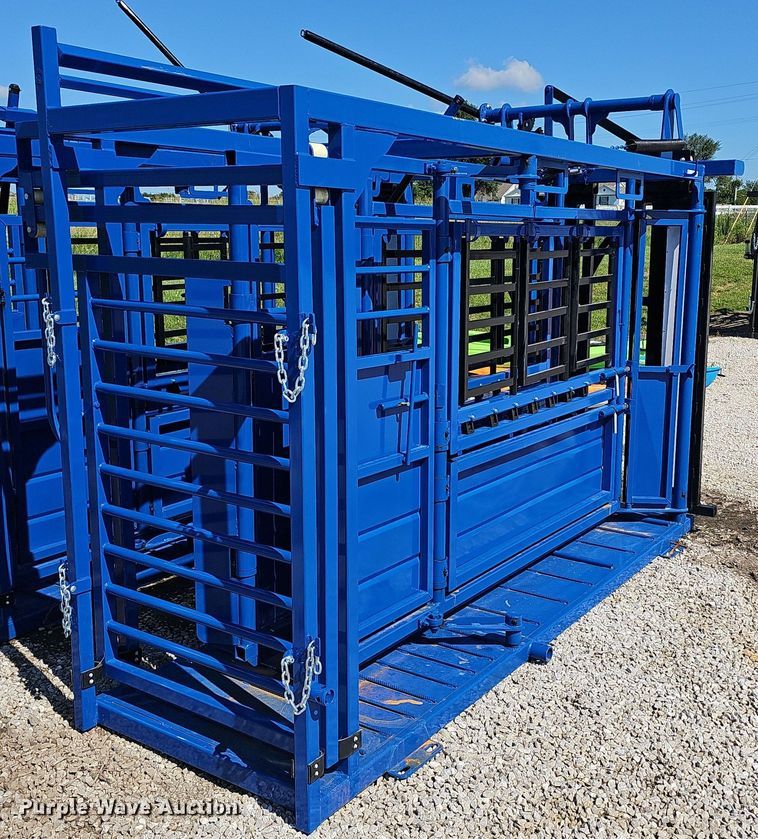image for item EJ5760 2024 Rancher  livestock squeeze chute