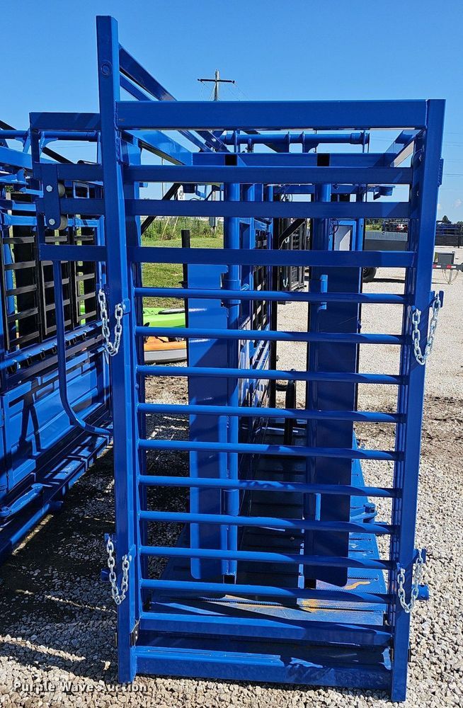 image for item EJ5760 2024 Rancher  livestock squeeze chute