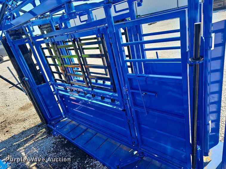 image for item EJ5760 2024 Rancher  livestock squeeze chute