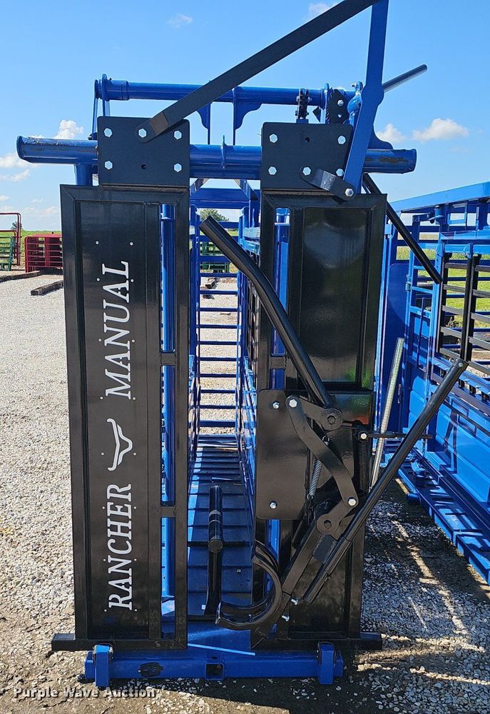 image for item EJ5760 2024 Rancher  livestock squeeze chute