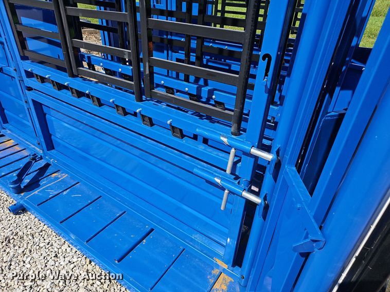 image for item EJ5760 2024 Rancher  livestock squeeze chute