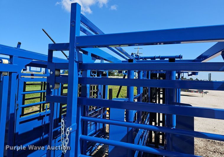image for item EJ5760 2024 Rancher  livestock squeeze chute