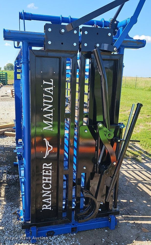 image for item EJ5761 2024 Rancher  livestock squeeze chute