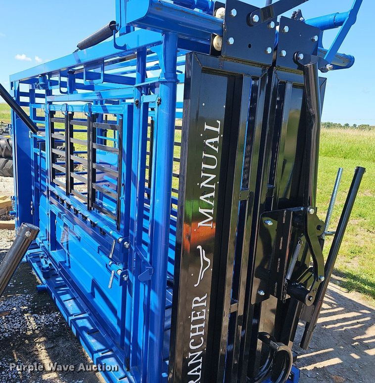 image for item EJ5761 2024 Rancher  livestock squeeze chute