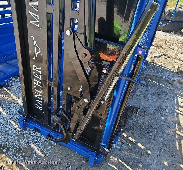 image for item EJ5761 2024 Rancher  livestock squeeze chute