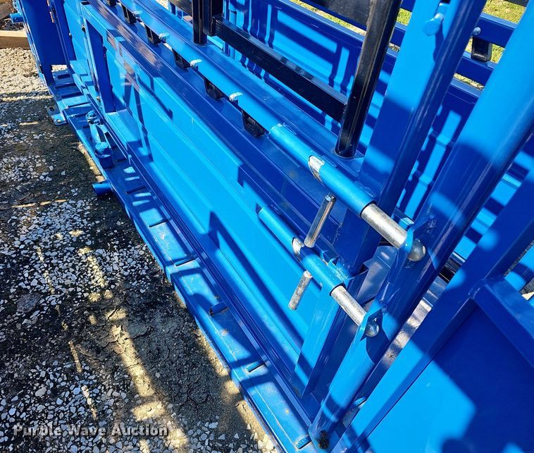 image for item EJ5761 2024 Rancher  livestock squeeze chute