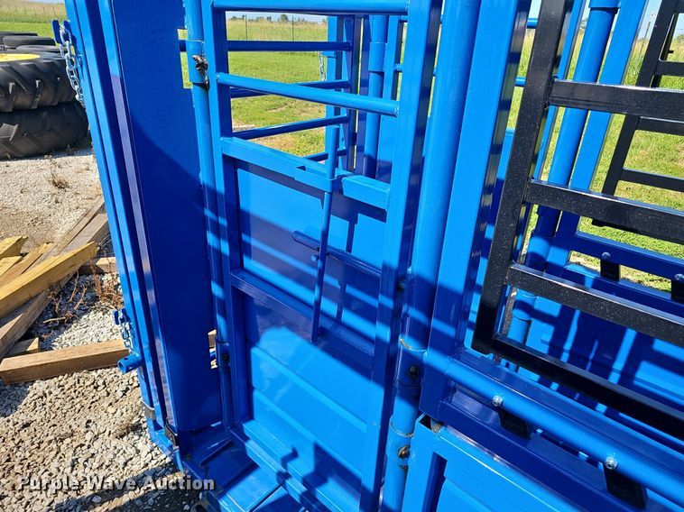 image for item EJ5761 2024 Rancher  livestock squeeze chute
