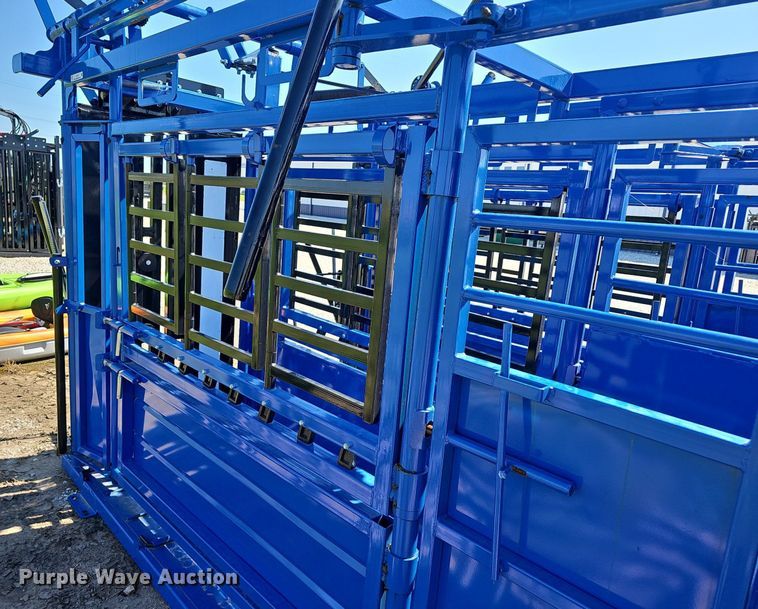 image for item EJ5761 2024 Rancher  livestock squeeze chute