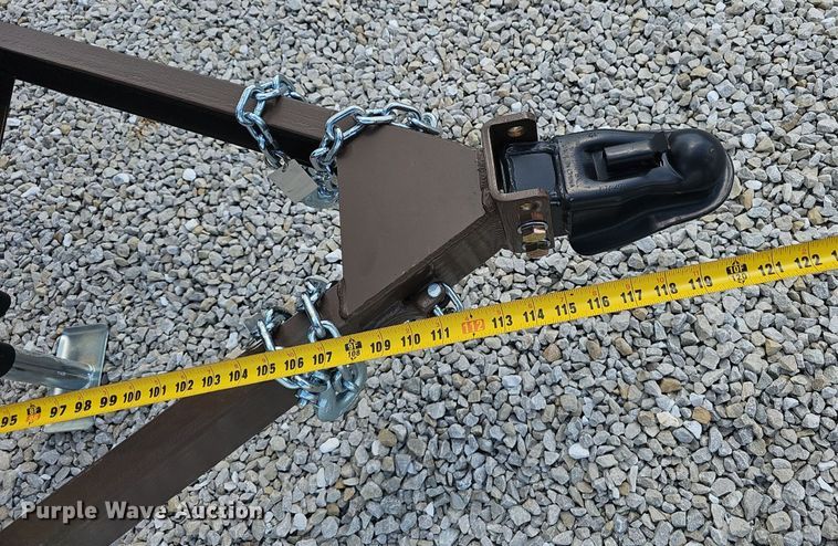 image for item EJ5762 2024 feed bin