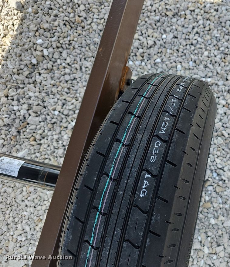 image for item EJ5762 2024 feed bin