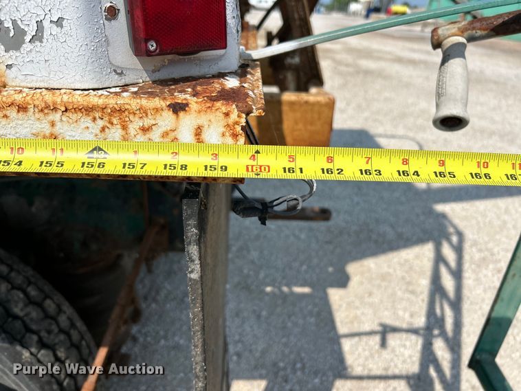 image for item EK4958 1995 Mack CH613 fertilizer delivery truck