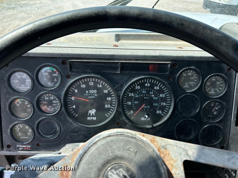 image for item EK4958 1995 Mack CH613 fertilizer delivery truck