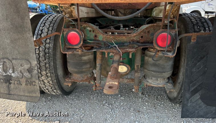 image for item EK4958 1995 Mack CH613 fertilizer delivery truck