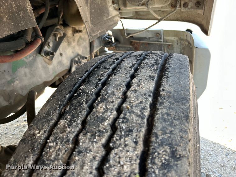 image for item EK4958 1995 Mack CH613 fertilizer delivery truck