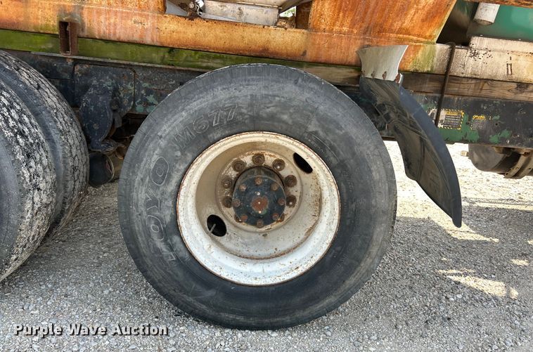 image for item EK4958 1995 Mack CH613 fertilizer delivery truck