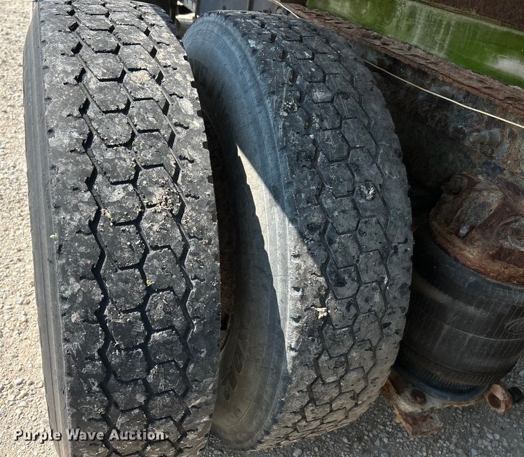 image for item EK4958 1995 Mack CH613 fertilizer delivery truck