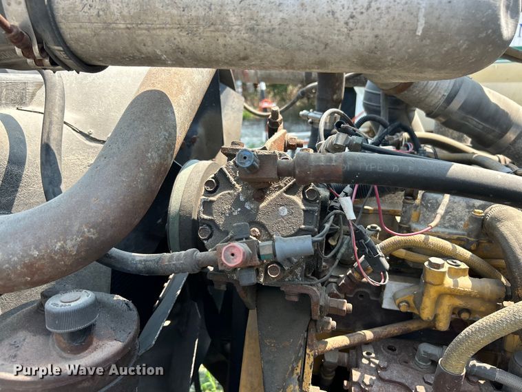 image for item EK4959 1991 International  9400 fertilizer delivery truck