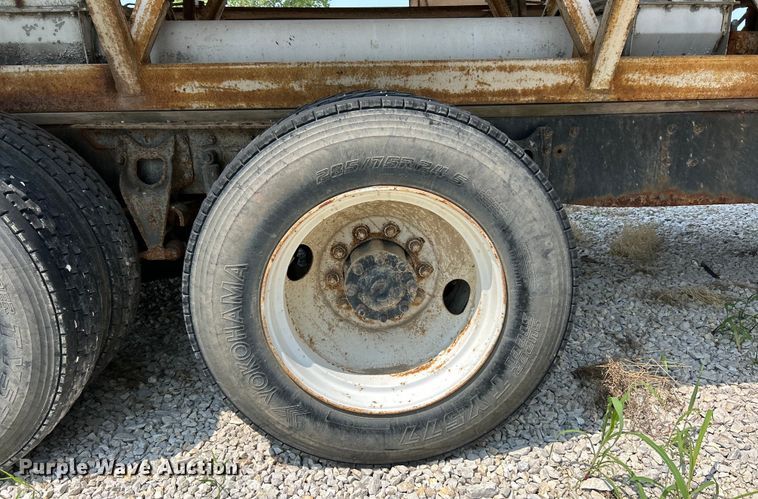 image for item EK4959 1991 International  9400 fertilizer delivery truck