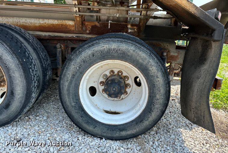 image for item EK4959 1991 International  9400 fertilizer delivery truck