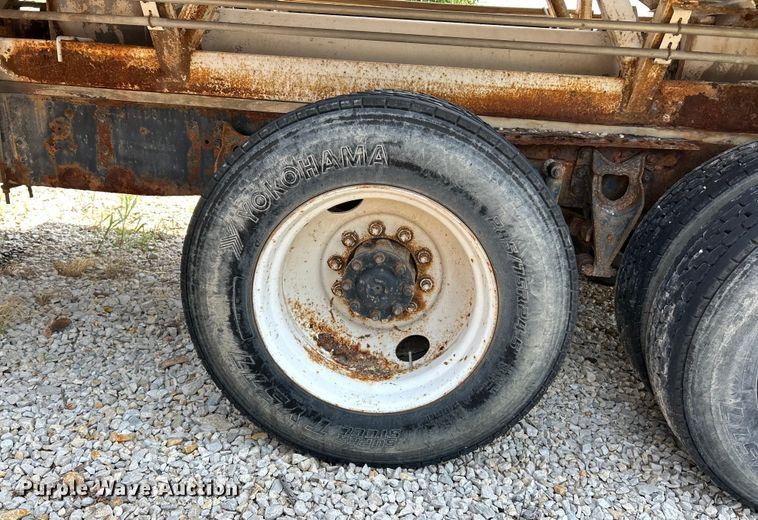 image for item EK4959 1991 International  9400 fertilizer delivery truck