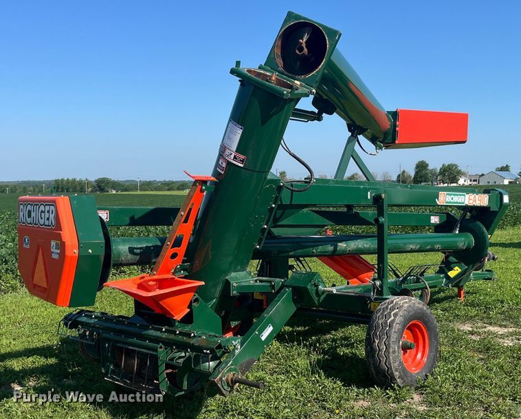 image for item EK8805 2022 Richiger EA910 grain bag unloader