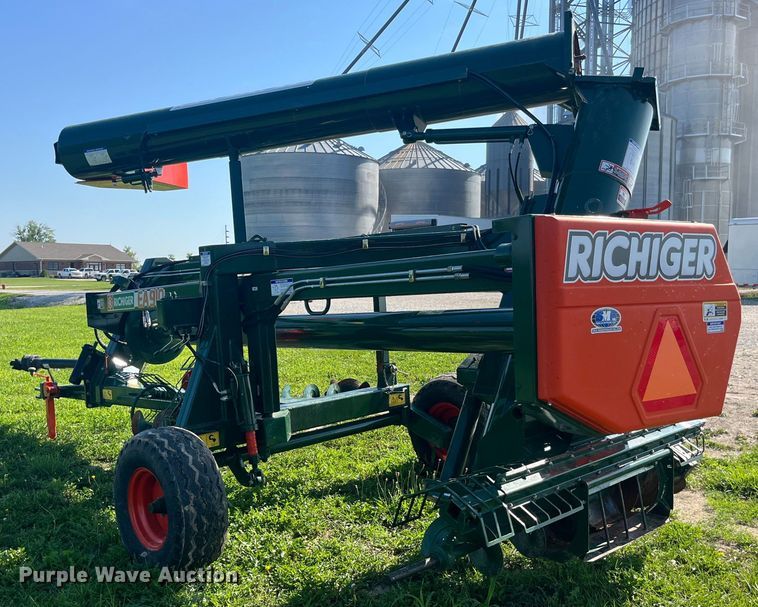 image for item EK8805 2022 Richiger EA910 grain bag unloader
