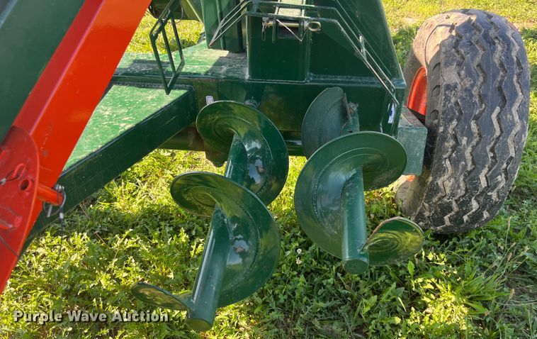 image for item EK8805 2022 Richiger EA910 grain bag unloader