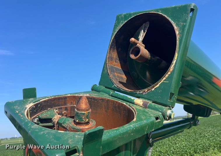 image for item EK8805 2022 Richiger EA910 grain bag unloader