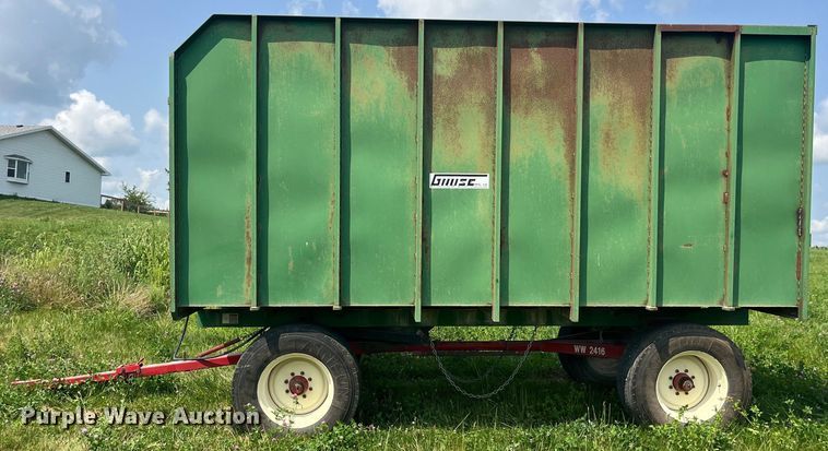 image for item EK8814 Gnuse silage dump wagon
