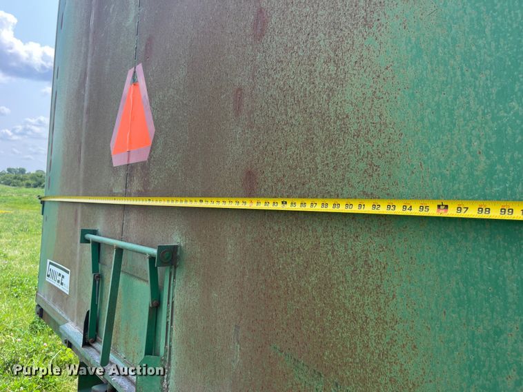 image for item EK8814 Gnuse silage dump wagon