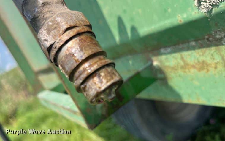 image for item EK8814 Gnuse silage dump wagon