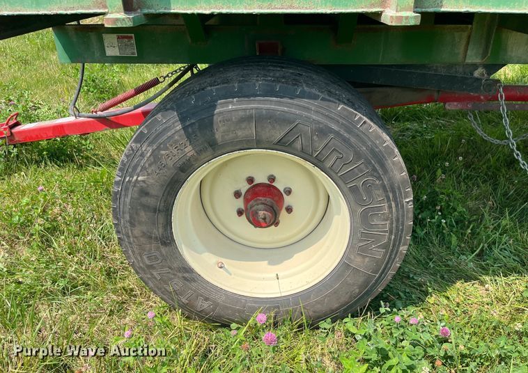 image for item EK8814 Gnuse silage dump wagon