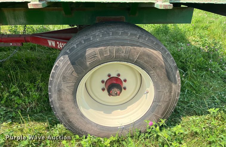 image for item EK8814 Gnuse silage dump wagon