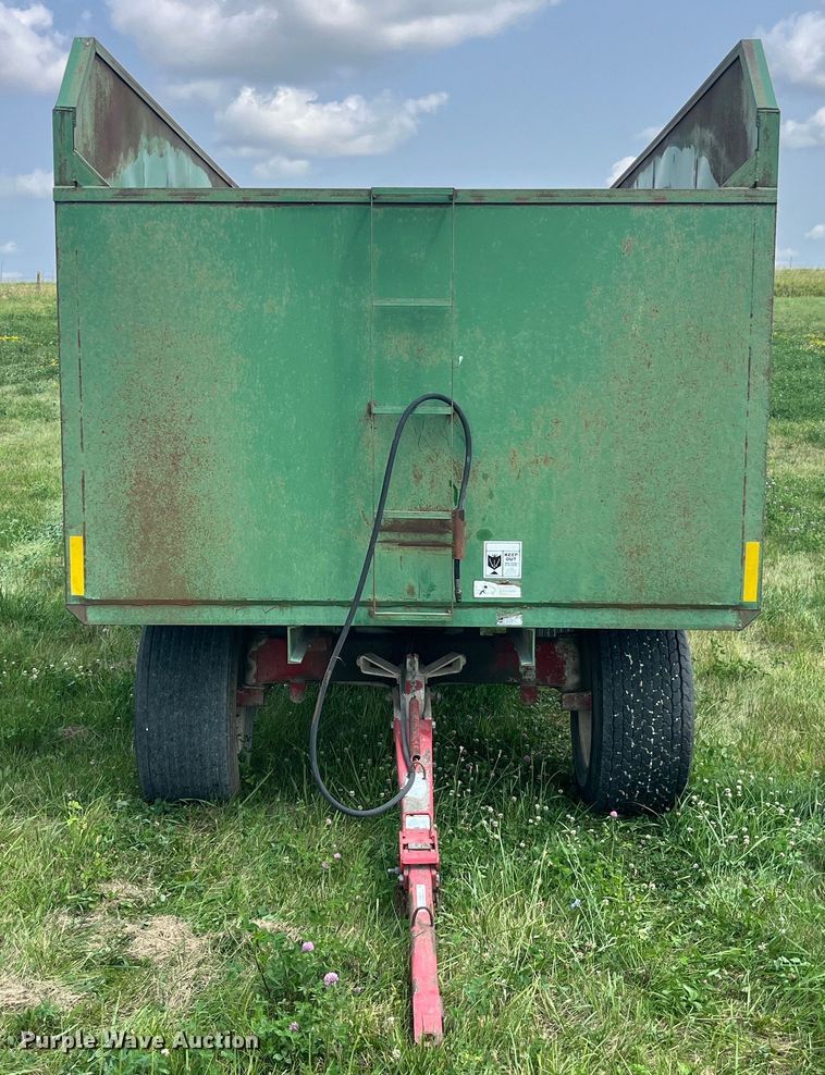 image for item EK8815 Gnuse silage dump wagon