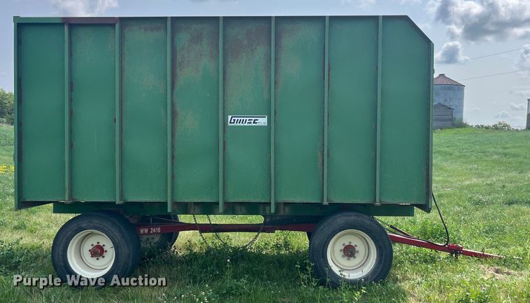image for item EK8815 Gnuse silage dump wagon