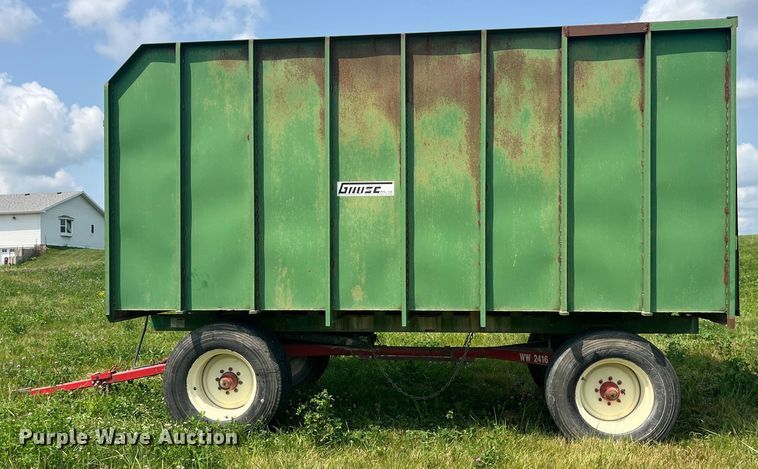 image for item EK8815 Gnuse silage dump wagon