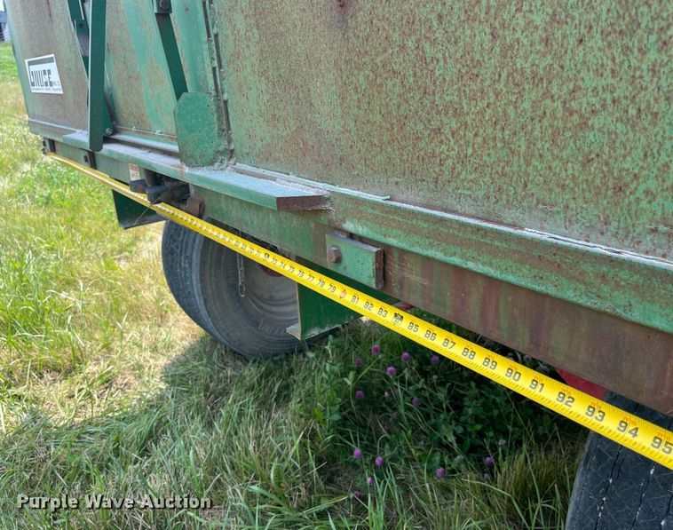 image for item EK8815 Gnuse silage dump wagon