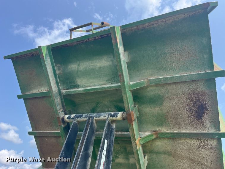 image for item EK8815 Gnuse silage dump wagon